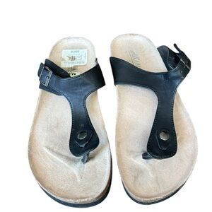 Cliffs by WHITE MOUNTAIN Black Sandals Size 9W
